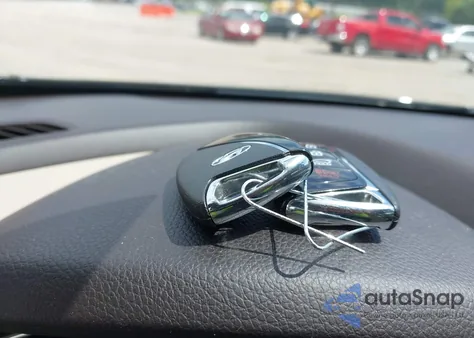 2017 Hyundai Santa Fe Sport 2.0T Ultimate z USA, uszkodzony, nr VIN 5XYZWDLA4HG478641